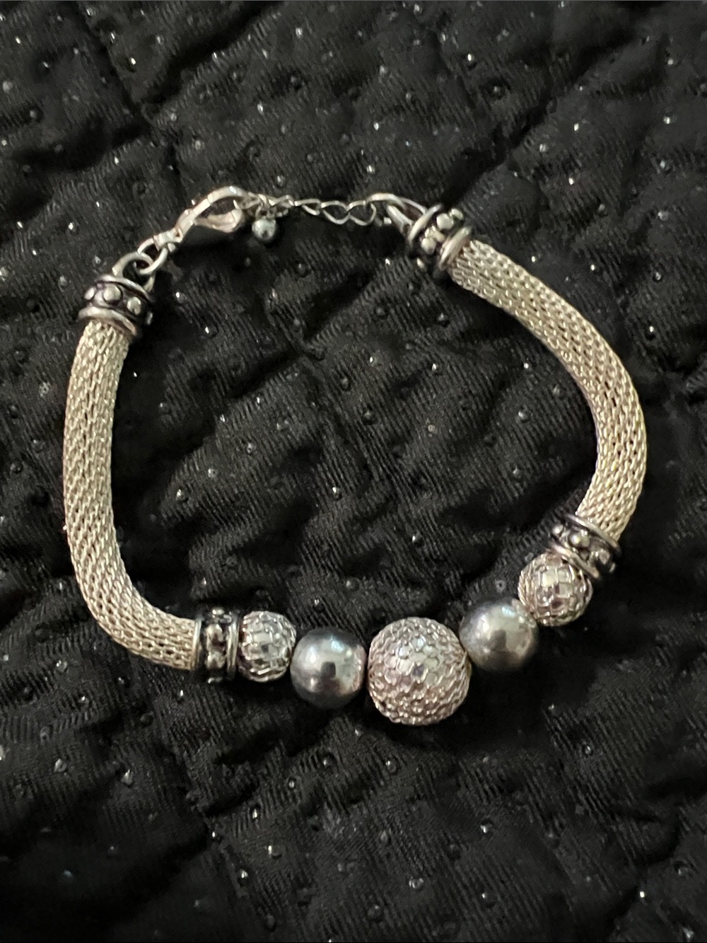 Silver Tone Woven Mesh Beaded Charm Bracelet with Pearl Accents
